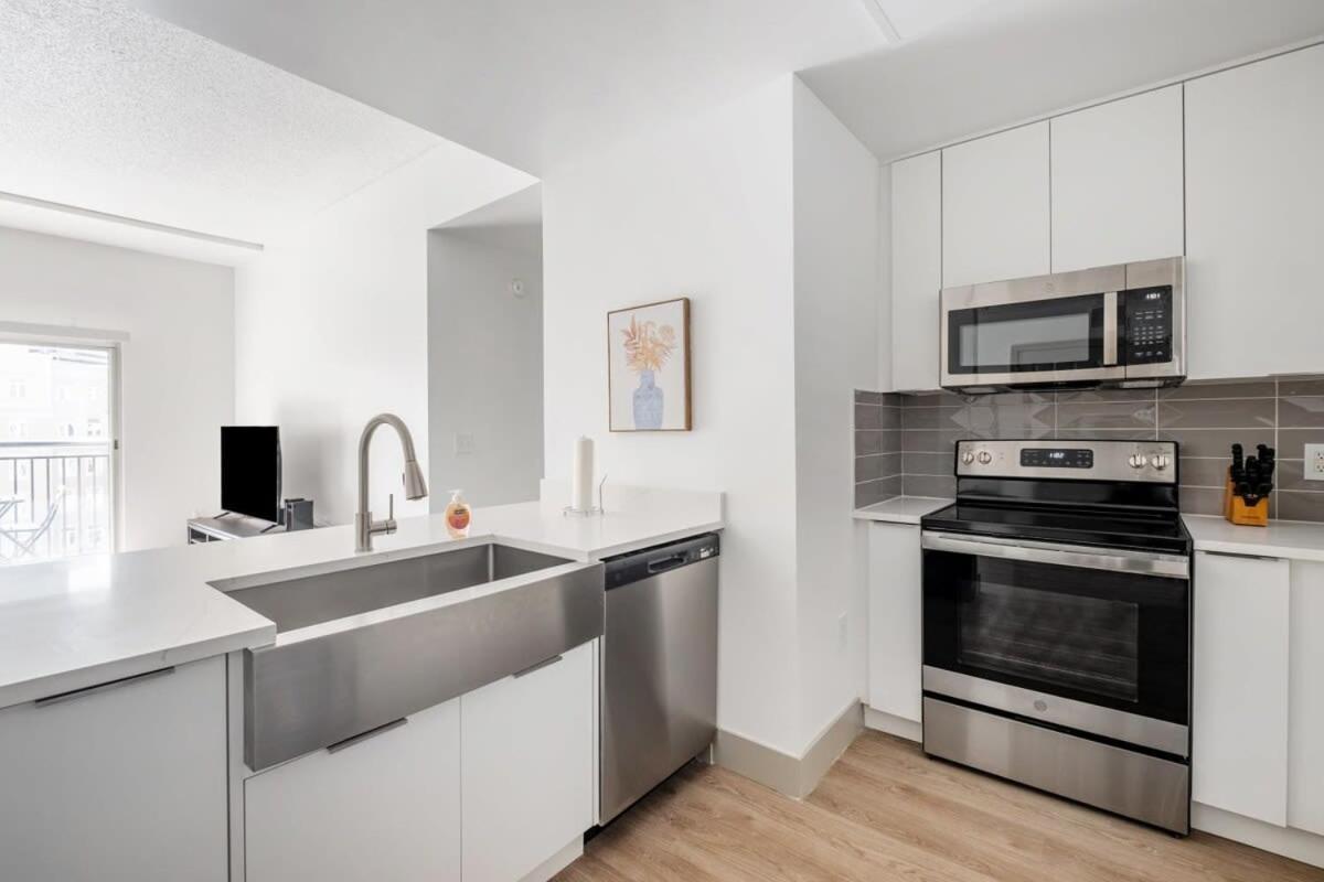 4B 3Ba Premium Family Apartment With Gym Шарлът Екстериор снимка
