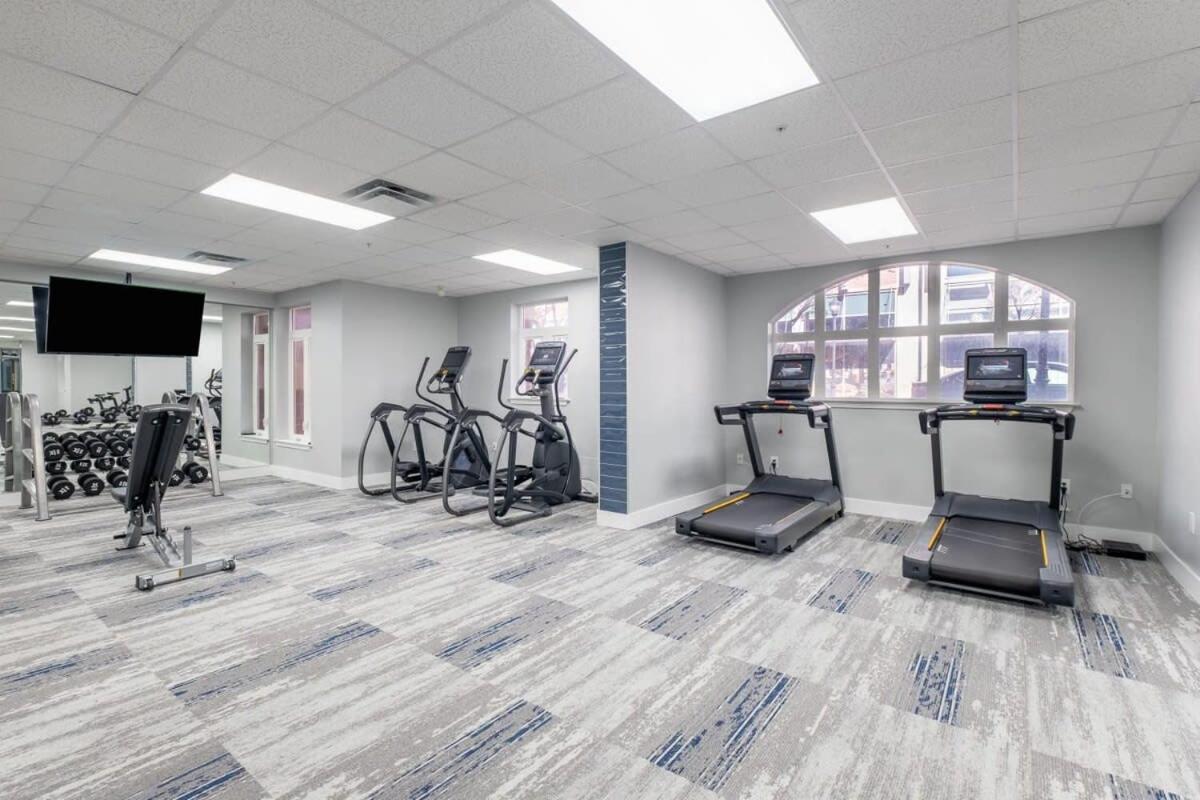 4B 3Ba Premium Family Apartment With Gym Шарлът Екстериор снимка